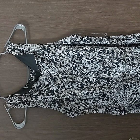 Dress - Picture 5 of 5